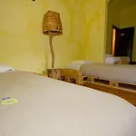 Hostel Almaa