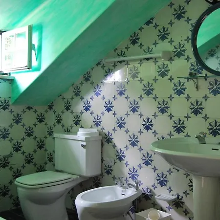 Hostel Almaa *